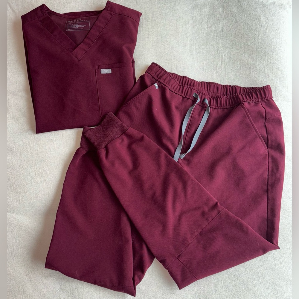Figs Scrub Set